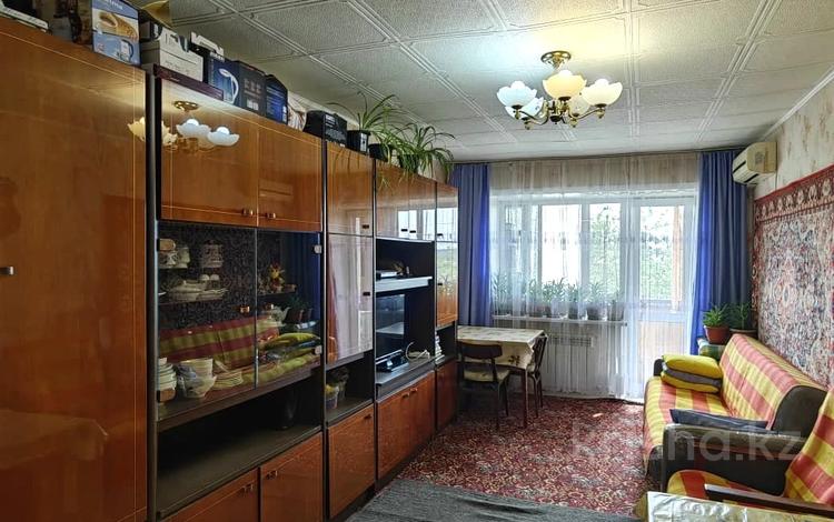 2-комнатная квартира · 44.3 м² · 6/6 этаж, мкр Юго-Восток, проспект Строителей 22 — Корзина Проспект- рынок Арай за 14.7 млн ₸ в Караганде, Казыбек би р-н — фото 2