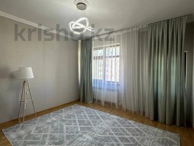 2-комнатная квартира, 78.6 м², 6/9 этаж, мкр 12 за 24 млн 〒 в Актобе, мкр 12