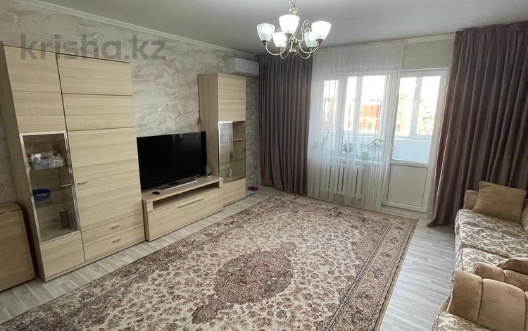 2-комнатная квартира · 70 м² · 3/9 этаж, мкр Сары Арка 39 за 300 000 ₸ в Атырау — фото 2
