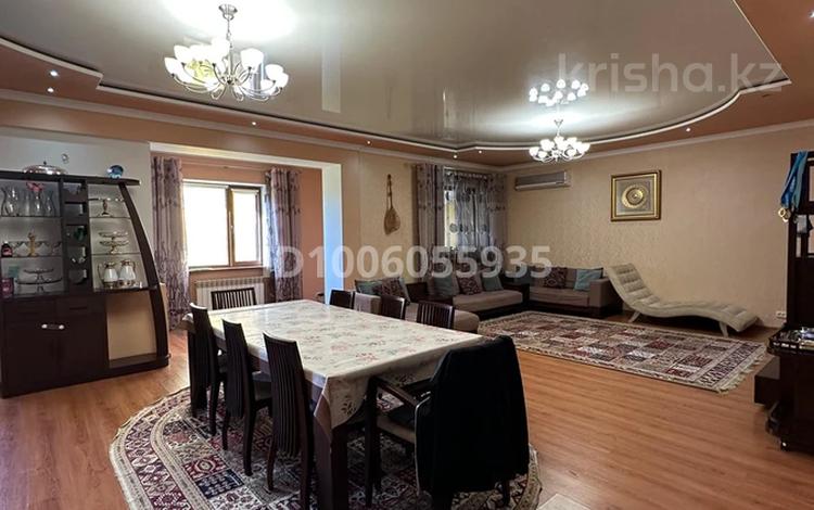 4-бөлмелі пәтер · 210.5 м² · 3/4 қабат, Санкибай батыр 253/2 — ул. Газизы Жубановой, бағасы: 55.5 млн 〒 в Актобе — фото 2