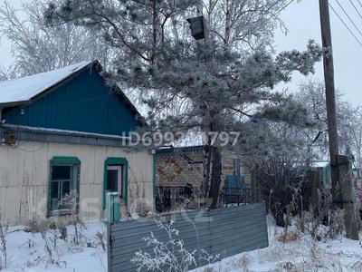 Отдельный дом · 1 комната · 63.7 м² · 10 сот., Интернациональная 19 за 1.2 млн 〒 в Мамлютке