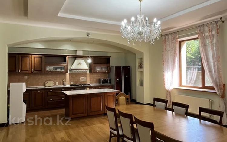 Отдельный дом · 6 комнат · 600 м² · 10 сот., мкр Горный Гигант за 2 млн ₸ в Алматы, Медеуский р-н — фото 2