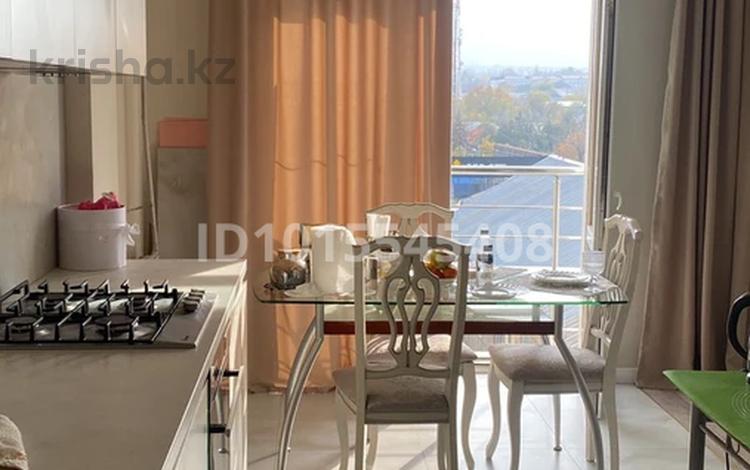 2-бөлмелі пәтер · 70 м² · 6/8 қабат, Байгазиева 35 — Саламатова, бағасы: 300 000 ₸ в Каскелене — фото 2