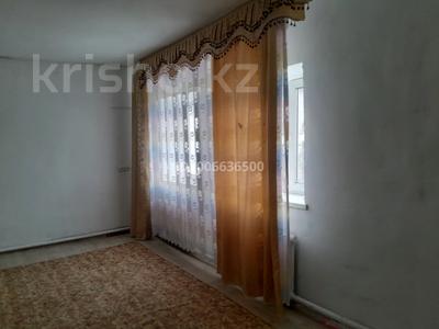 Отдельный дом · 2 комнаты · 70 м², Исататий махамбета 130 за 80 000 〒 в Уральске