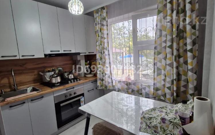 3-комнатная квартира · 49.3 м² · 1/5 этаж, проспект Азаттык 99 А — Атамбаева за 23.5 млн ₸ в Атырау, мкр Жилгородок — фото 10