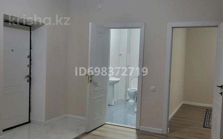 2-комнатная квартира · 74 м² · 5/5 этаж, мкр. Алтын орда 353/3 за 150 000 〒 в Актобе — фото 2