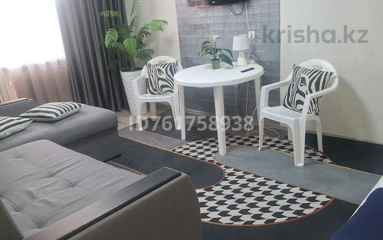 1-комнатная квартира · 36 м² · 2/5 этаж, СИТИ ЦЕНТР 157/1 — Сити центр за 12 000 〒 в Уральске — фото 2