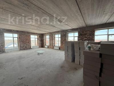 3-бөлмелі пәтер · 101.3 м² · 4/4 қабат, мкр Михайловка , Мукатая Жанибекова 118, бағасы: 30 млн ₸ в Караганде, Казыбек би р-н