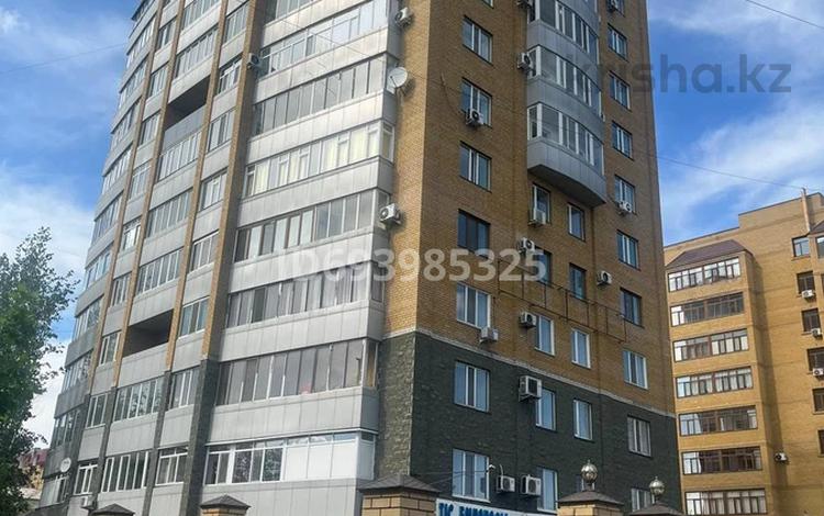 3-комнатная квартира, 125 м², 3/12 этаж, Мухамедханова 19 за 73.1 млн 〒 в Семее — фото 2