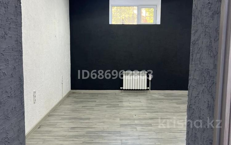 Свободное назначение · 42 м² за 130 000 ₸ в Уральске, мкр 4 — фото 9