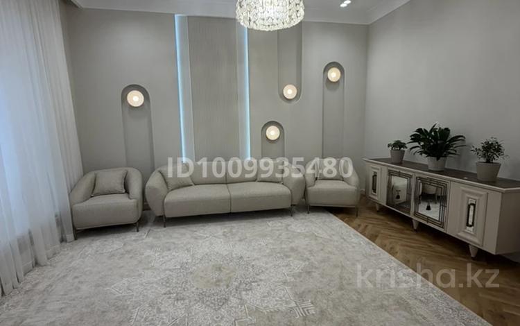 5-бөлмелі пәтер · 294.5 м² · 6/7 қабат, Ж/к Абай 3, бағасы: 187 млн ₸ в Актау, 18-й мкр  — фото 2