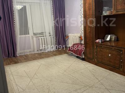 3-комнатная квартира · 64 м² · 3/5 этаж, 10мкр 12в за 200 000 〒 в Балхаше