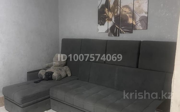 2-бөлмелі пәтер · 45 м² · 4/4 қабат, Пушкина 1, бағасы: 8 млн ₸ в Сатпаев — фото 2