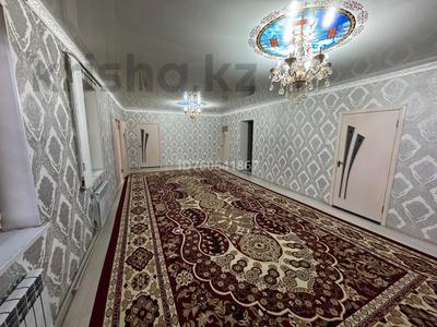 Отдельный дом · 8 комнат · 400 м² · 8 сот., мкр Самал-3 — Нурлытан көше, Төлеметов - Өтегенов қиылысы за 60 млн ₸ в Шымкенте, Абайский р-н