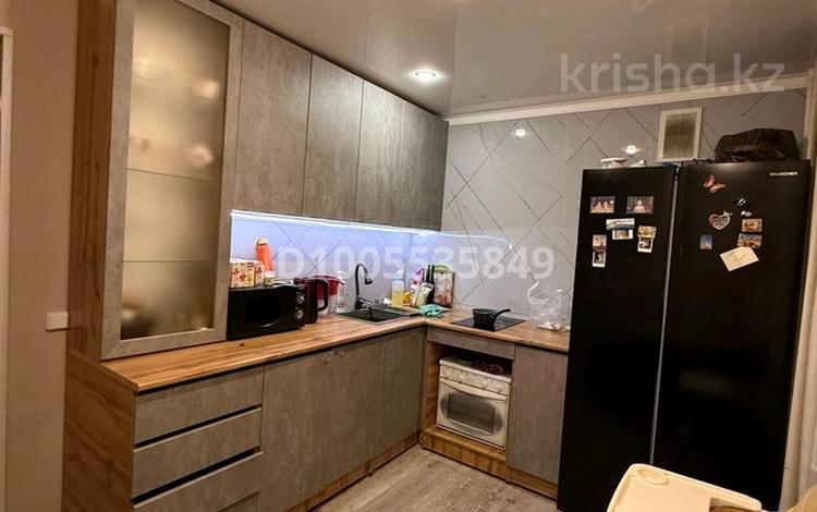 2-комнатная квартира · 63.3 м² · 3/5 этаж, Поповича 48 за 14 млн 〒 в Глубокое — фото 2