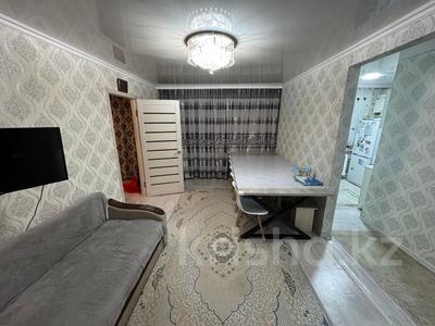 Продажа квартир в Карагандинской обл.: 2-комнатная квартира · 46 м² · 1/5 этаж, Майкудук, 13й микрорайон за 9.9 млн 〒 2-комнатная квартира · 46 м² · 1/5 этаж, Майкудук, 13й микрорайон за 9.9 млн 〒 в Караганде, Алихана Бокейханова р-н