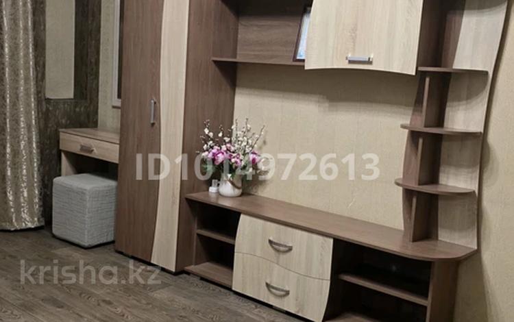 1-комнатная квартира · 40 м² · 6/9 этаж, мкр Аксай-4 81 за 250 000 ₸ в Алматы, Ауэзовский р-н — фото 2