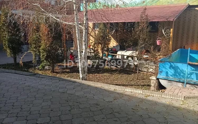 Отдельный дом · 10 комнат · 370 м² · 10 сот., Алтын Адама 105 за 150 млн 〒 в Есик — фото 2
