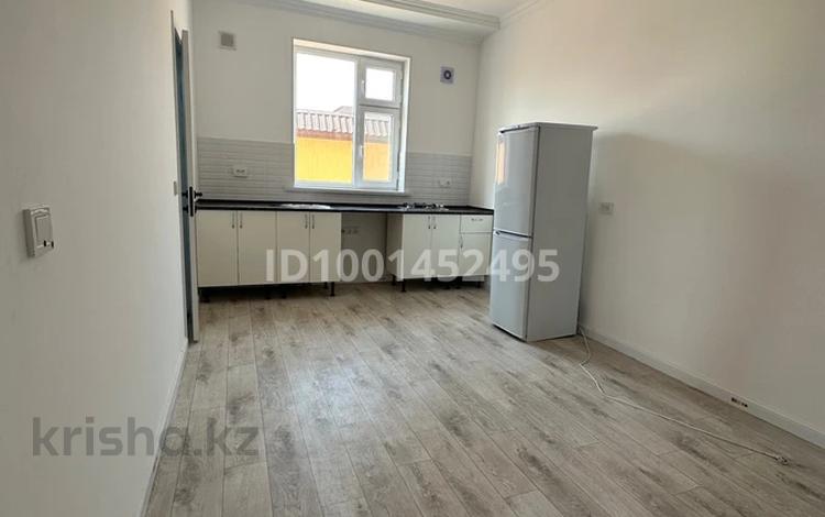 2-комнатная квартира · 45 м², мкр Таскен, Балкыбекова 62 — Балкыбекова за 70 000 ₸ в Шымкенте, Каратауский р-н — фото 2
