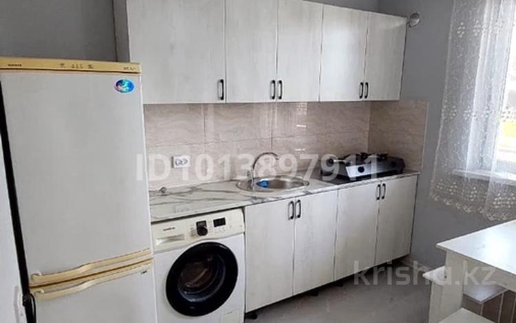 1-комнатная квартира · 45 м² · 2/2 этаж, мкр Шанырак-1 9 — Школа 169 Остановка школа Главная дорога за 150 000 ₸ в Алматы, Алатауский р-н — фото 2