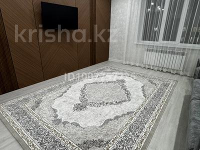 2-комнатная квартира · 81 м² · 5/9 этаж, Оракбаева 1 за 35 млн ₸ в Уральске