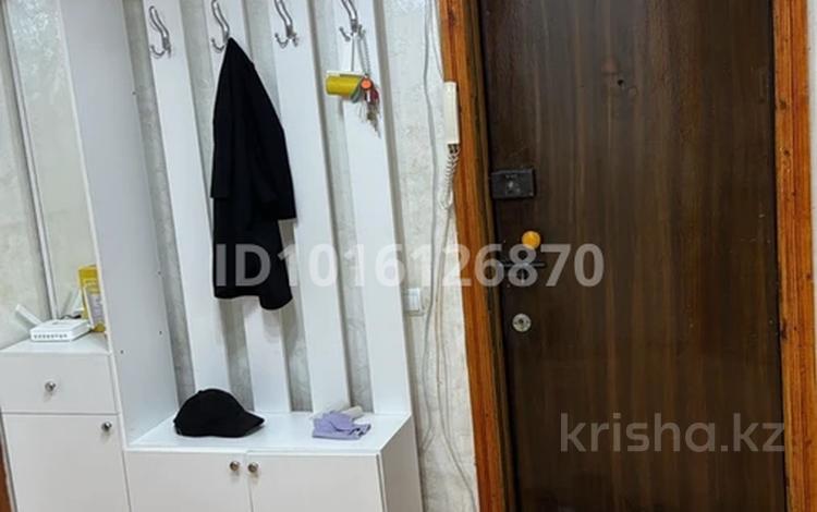 3-бөлмелі пәтер · 62 м² · 4/5 қабат, Сатпева 104 — Центр площад рядом, бағасы: 150 000 ₸ в Сатпаев — фото 2