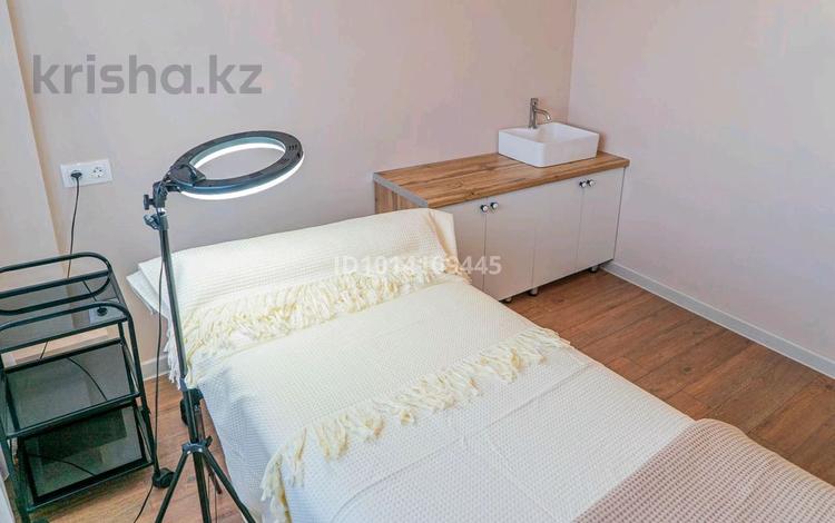Свободное назначение · 12 м² за 160 000 ₸ в Алматы, Медеуский р-н — фото 2