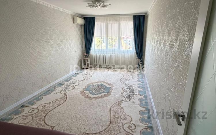 2-бөлмелі пәтер · 48.5 м² · 5/5 қабат, Ихсанова 87, бағасы: 11 000 ₸ в Уральске, мкр Школьник — фото 2