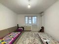 3-бөлмелі пәтер · 71.1 м² · 3/5 қабат, Зейнулла Шукуров 100 В, бағасы: 23.7 млн ₸ в  — фото 2