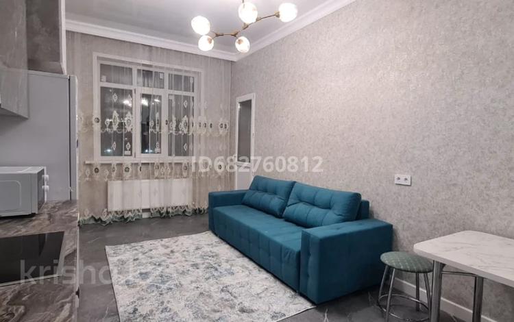 2-комнатная квартира, 55 м², 4/13 этаж помесячно, Мәңгілік Ел 21