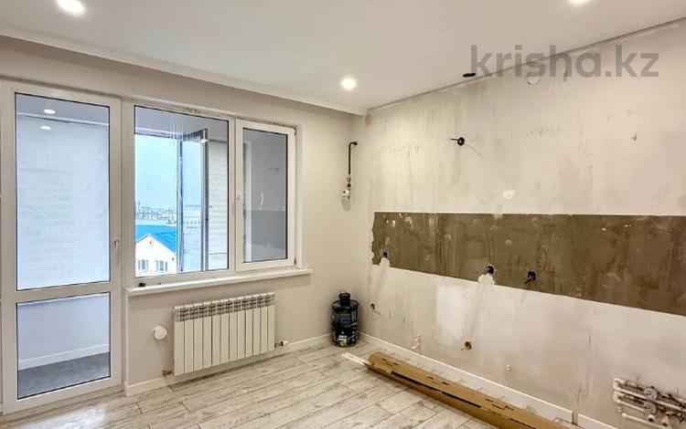 1-комнатная квартира · 44 м² · 5/9 этаж, мкр Нурсая, Абулхайр-хана 63 за 27 млн ₸ в Атырау — фото 2