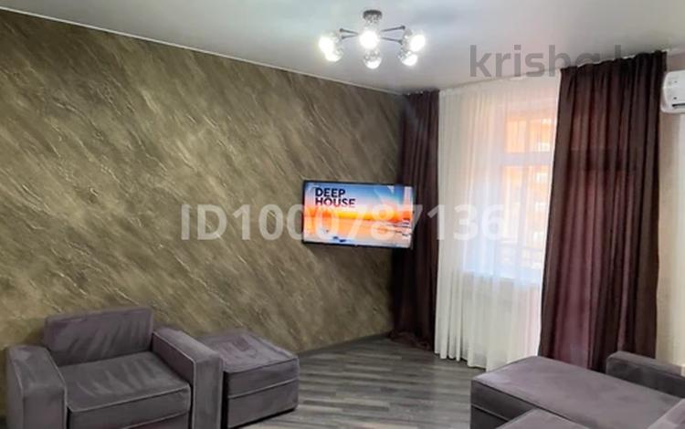 1-бөлмелі пәтер · 52 м² · 10/14 қабат, 17-ш/а. 6, бағасы: 18 000 ₸ в Актау, 17-й мкр — фото 4