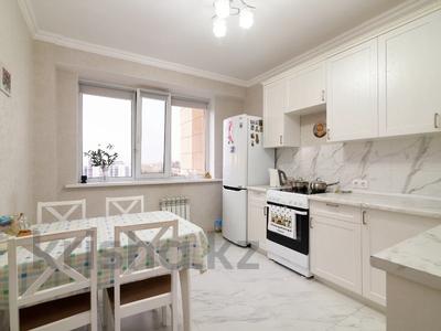 3-комнатная квартира · 86 м² · 12/14 этаж, Кайыма Мухамедханова 17/1 за 47.5 млн ₸ в Астане, Нура р-н