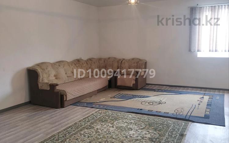 2-комнатная квартира · 70 м² · 2/2 этаж, Курмангазы 74 за 110 000 〒 в Шымкенте, Аль-Фарабийский р-н — фото 2