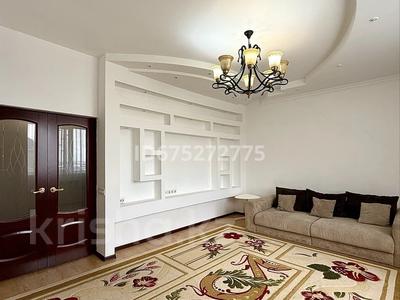 2-бөлмелі пәтер · 77.2 м² · 8/8 қабат, Валиханова 21-1, бағасы: 300 000 ₸ в Атырау