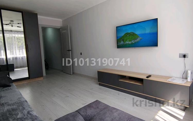2-бөлмелі пәтер · 45 м² · 3/4 қабат, Жандосова 174А, бағасы: 370 000 ₸ в Алматы, Ауэзовский р-н — фото 2
