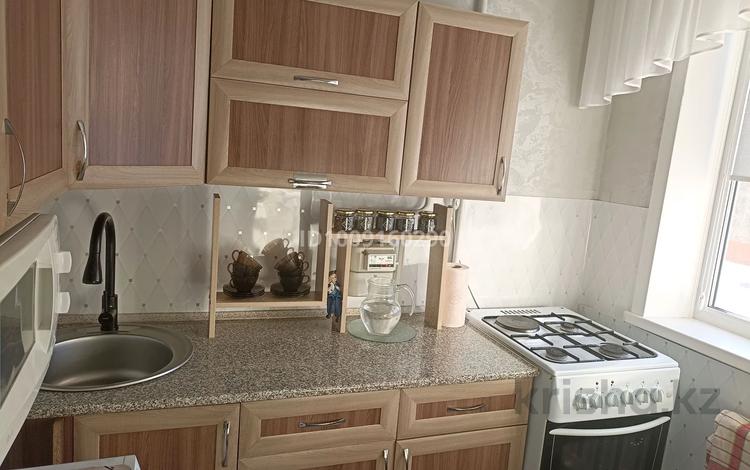 2-комнатная квартира · 43 м² · 2/5 этаж, 7 мкр 18 за 5.5 млн 〒 в Житикаре — фото 2