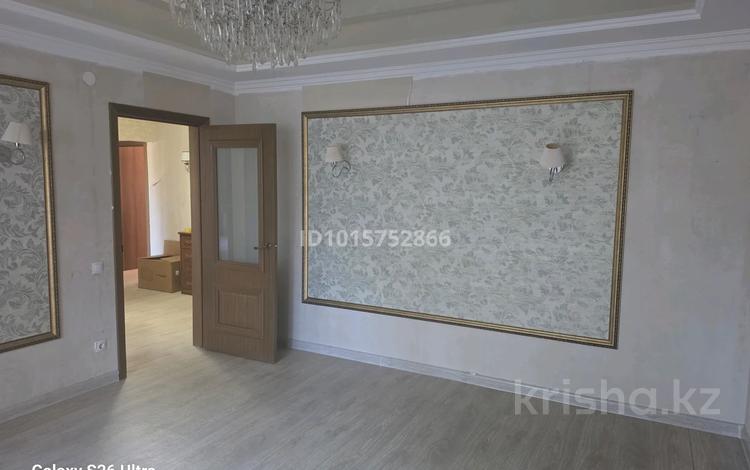 3-комнатная квартира · 64 м² · 2/9 этаж, мкр Юго-Восток, мкр Юго-Восток, мкр Гульдер 2 22 за 30 млн ₸ в Караганде, Казыбек би р-н — фото 2