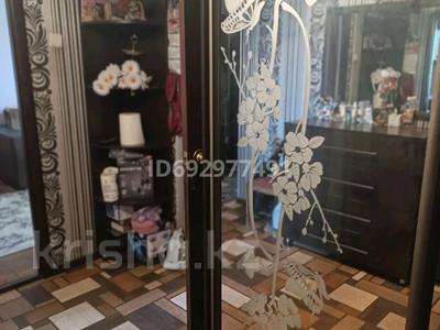 Продажа квартир в Актюбинской обл.: 2-комнатная квартира · 55 м² · 5/5 этаж, Авиагородок 25 за 13.5 млн 〒 2-комнатная квартира · 55 м² · 5/5 этаж, Авиагородок 25 за 13.5 млн 〒 в Актобе, мкр Авиагородок