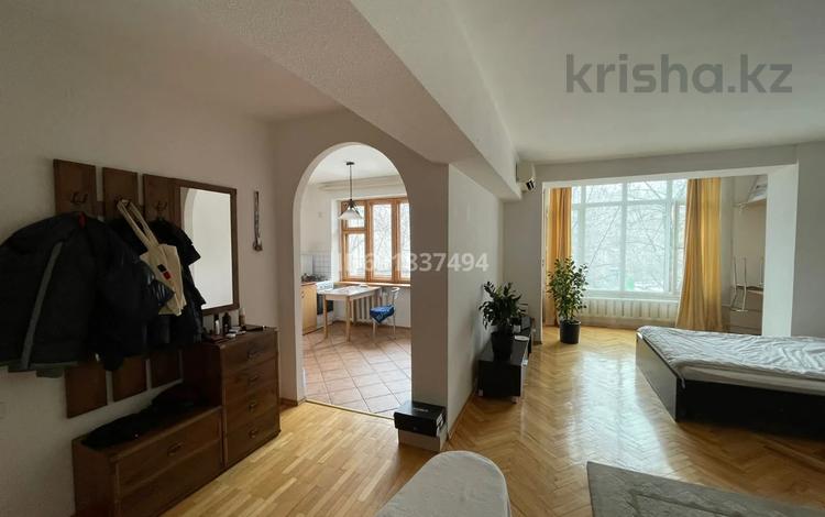 1-комнатная квартира, 50 м², 3/5 этаж помесячно, Кунаева 114 — Кабанбай батыра