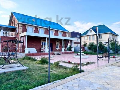Отдельный дом · 5 комнат · 219.6 м² · 10.9 сот., 4 микрорайон 36 за 98 млн 〒 в Костанае