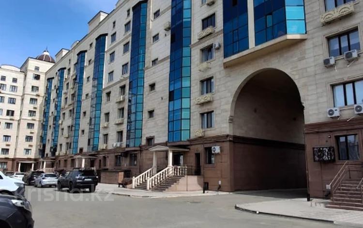 3-бөлмелі пәтер · 102 м² · 6/8 қабат, мкр Кадыра Мырза-Али, 5 мкрн 16 — 5 мкрн, бағасы: 75 млн ₸ в Уральске — фото 24