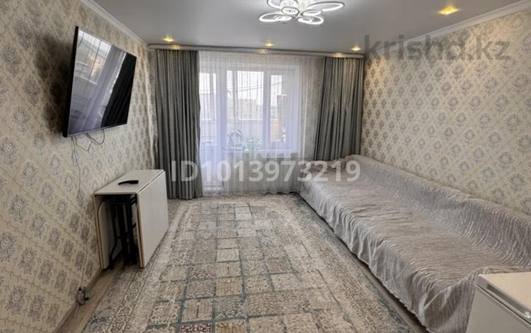 3-бөлмелі пәтер · 62 м² · 9/9 қабат, Восток-3 ш/а. 13, бағасы: 19 млн ₸ в Караганде, Алихана Бокейханова р-н — фото 2