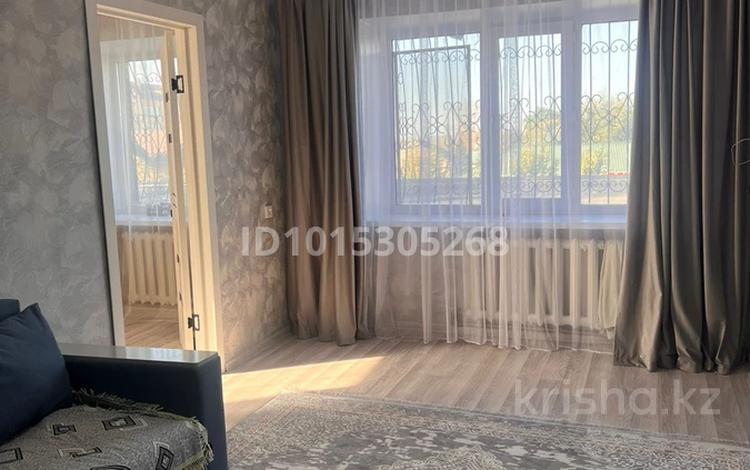 2-комнатная квартира · 47 м² · 2/5 этаж, 35 квартал 24 за 15 000 ₸ в Семее — фото 2