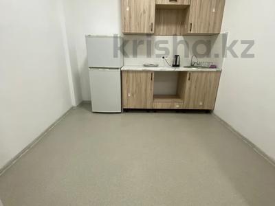 2-бөлмелі пәтер, 90 м², 3/15 қабат ай сайын, Сарыарка 41, бағасы: 200 000 〒 в Астане, Сарыарка р-н