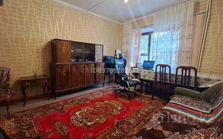 3-комнатная квартира, 60 м², 2/5 этаж помесячно, Байсеитова 138