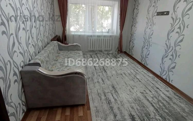 2-бөлмелі пәтер, 44 м², 1/5 қабат, Майкудук, Майкудук, 13й микрорайон 18 — Школы, бағасы: 10.8 млн 〒 в Караганде, Алихана Бокейханова р-н — фото 2