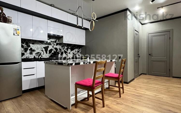 2-комнатная квартира · 65.5 м² · 3/9 этаж, Самал — Около ГЭН за 250 000 ₸ в Уральске — фото 2