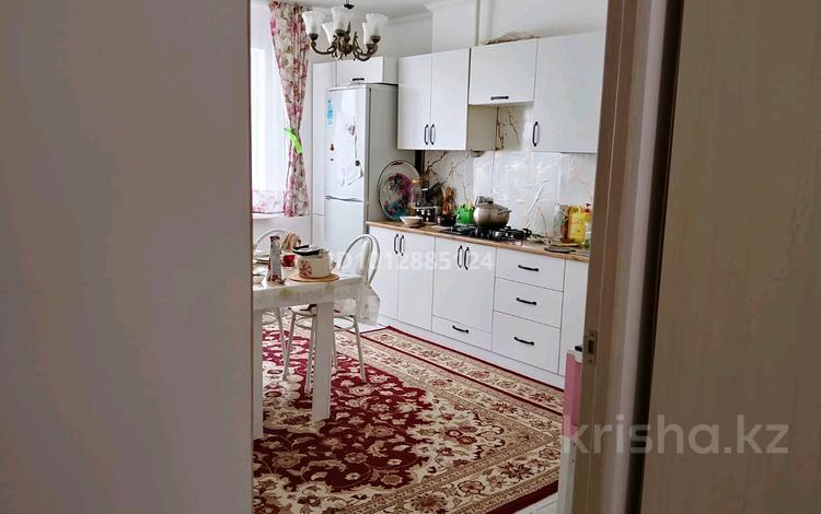 2-комнатная квартира · 75 м² · 1/9 этаж, мкр. Алмагуль, Алмагуль — 7 поликлиника, 10 школа, казахская национальная гимназия за 32 млн ₸ в Атырау — фото 2
