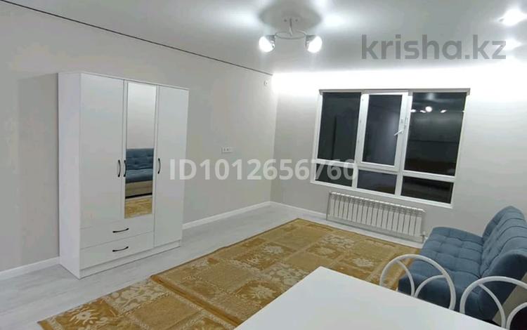 1-комнатная квартира · 29.7 м², мкр Аккент 99 за 21 млн ₸ в Алматы, Алатауский р-н — фото 2